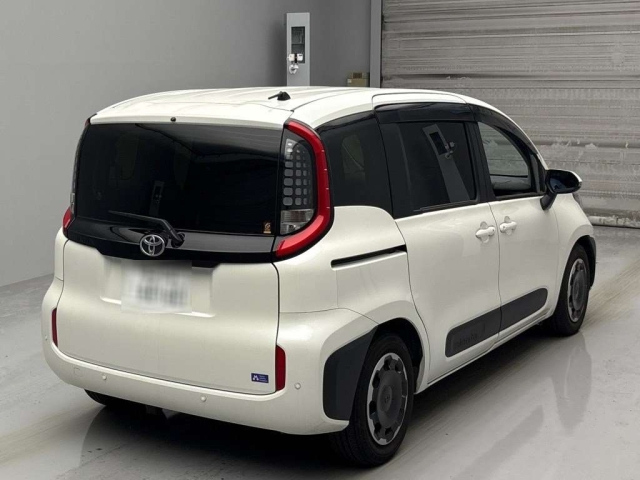 TOYOTA SIENTA 2023