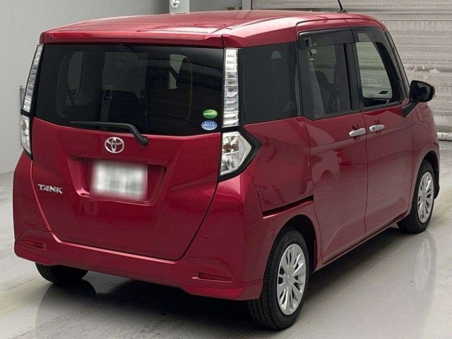 TOYOTA TANK 2018