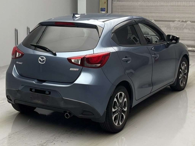 MAZDA DEMIO 2016
