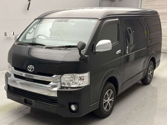 TOYOTA HIACE 2019