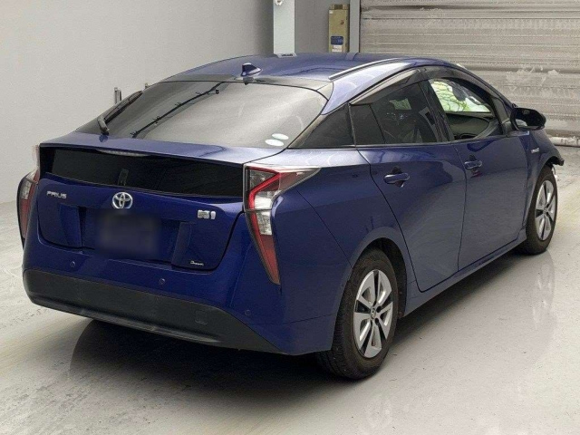 TOYOTA PRIUS 2017