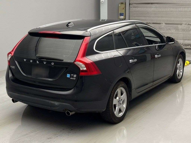 VOLVO V60 2011