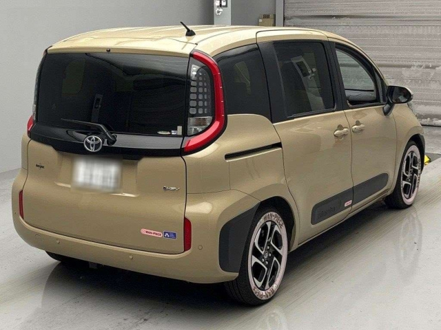 TOYOTA SIENTA 2024