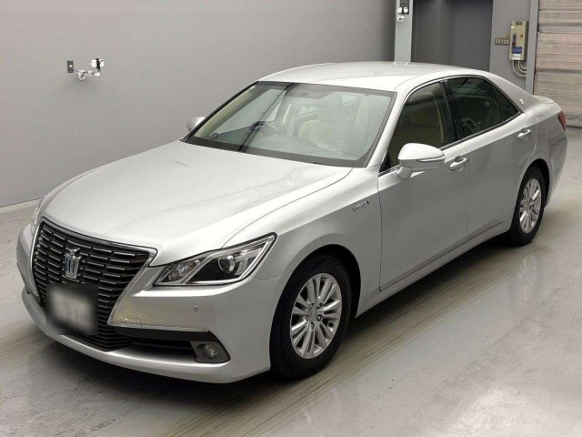 TOYOTA CROWN 2013