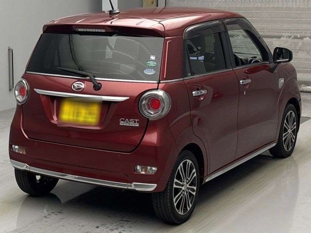 DAIHATSU CAST 2015