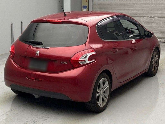 PEUGEOT 208 2012