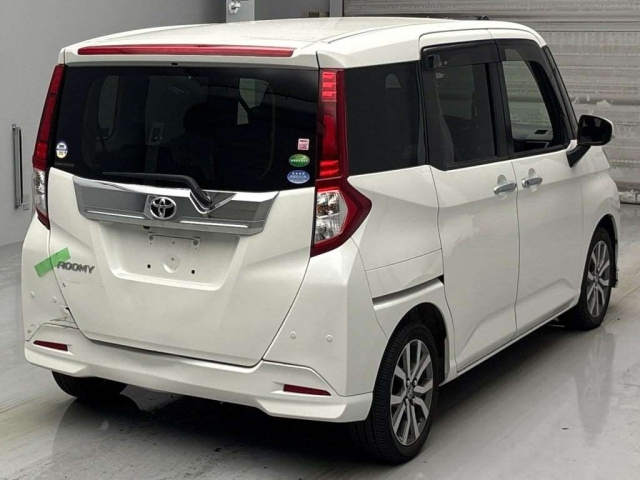 TOYOTA ROOMY 2020
