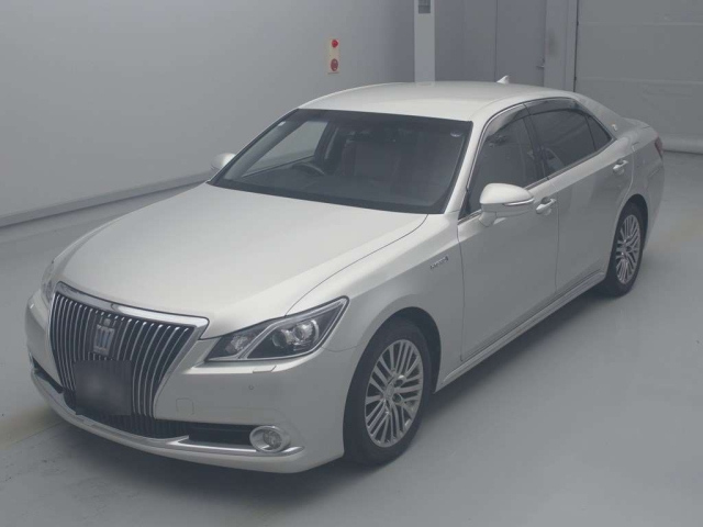 TOYOTA CROWN 2017