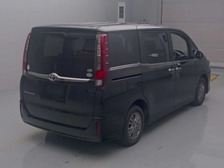 TOYOTA ESQUIRE 2017