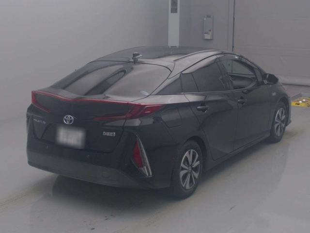 TOYOTA PRIUS PHV 2017