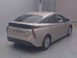 TOYOTA PRIUS 2016