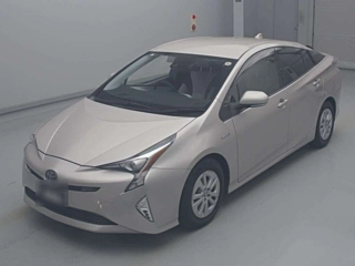 TOYOTA PRIUS 2016