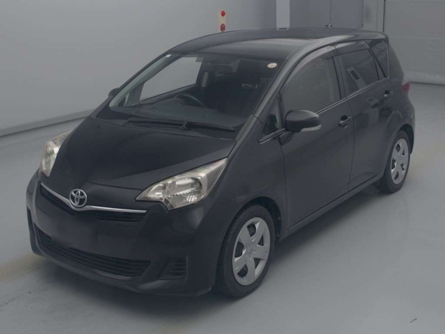 TOYOTA RACTIS 2011