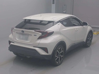 TOYOTA C-HR 2017