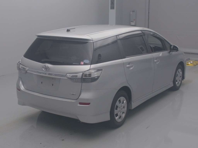 TOYOTA WISH 2017