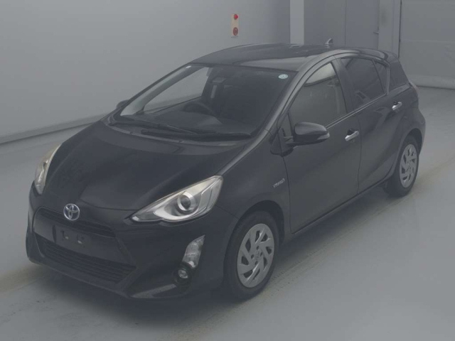 TOYOTA AQUA 2016