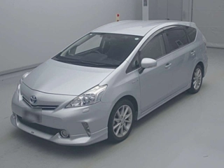 TOYOTA PRIUS ALPHA 2012