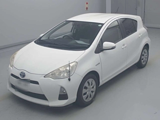 TOYOTA AQUA 2013