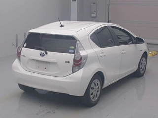 TOYOTA AQUA 2013