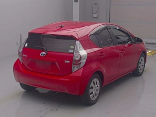 TOYOTA AQUA 2012