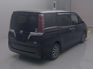 TOYOTA ESQUIRE 2018