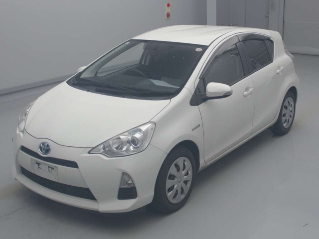 TOYOTA AQUA 2014