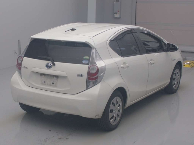 TOYOTA AQUA 2014