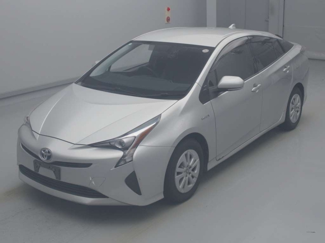 TOYOTA PRIUS 2016