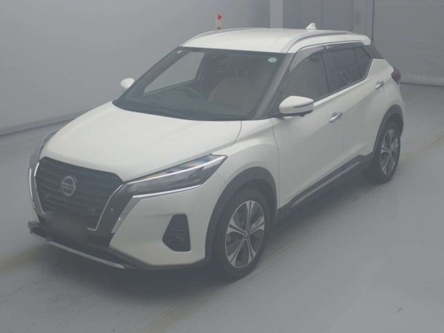NISSAN KIX 2020