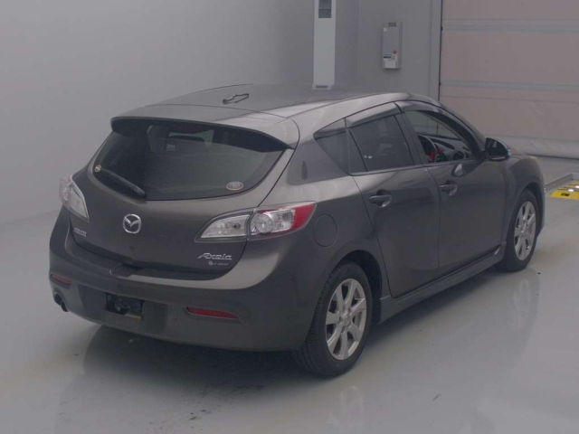 MAZDA AXELA 2010