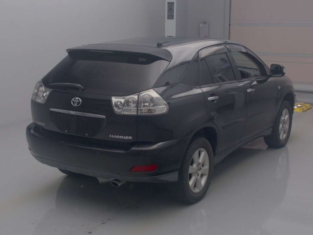 TOYOTA HARRIER 2010
