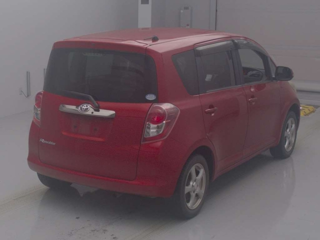 TOYOTA RACTIS 2010