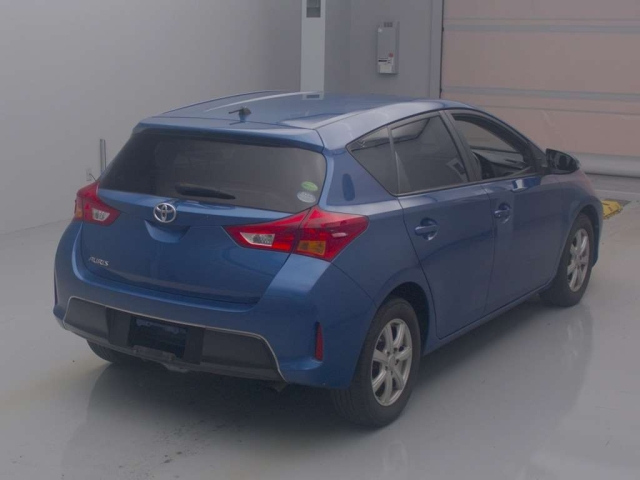 TOYOTA AURIS 2013