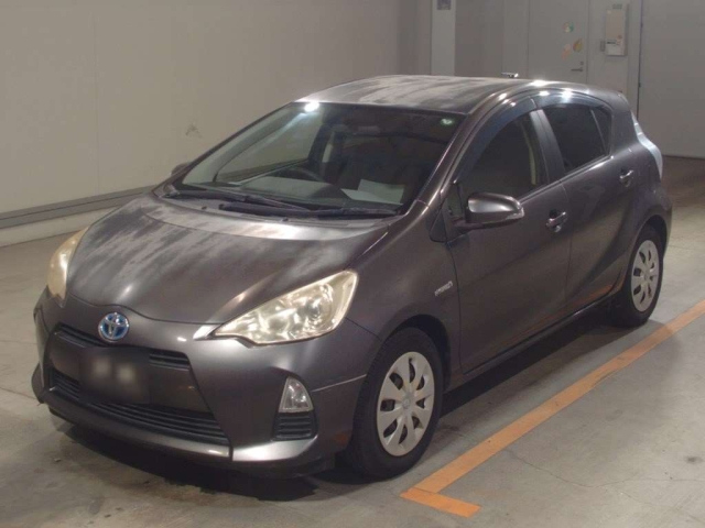 TOYOTA AQUA 2013