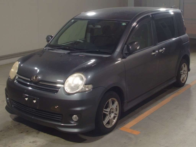 TOYOTA SIENTA 2009