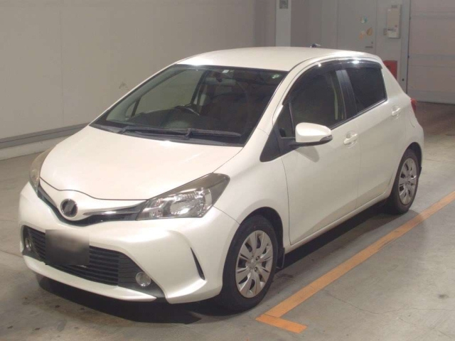 TOYOTA VITZ 2014