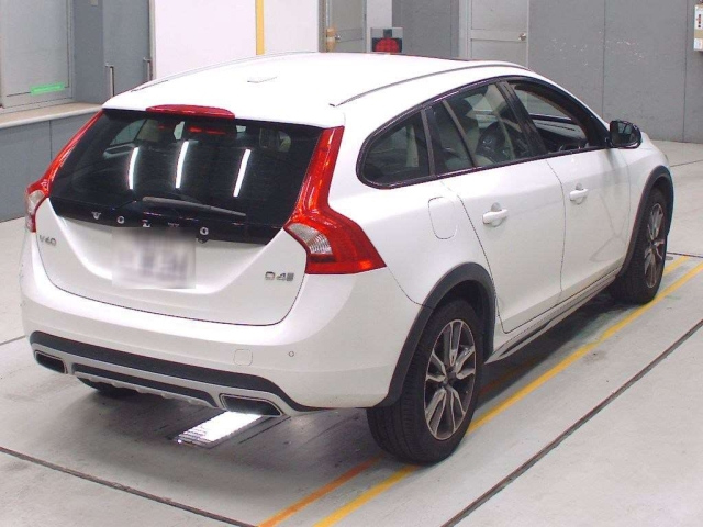 VOLVO V60 2017