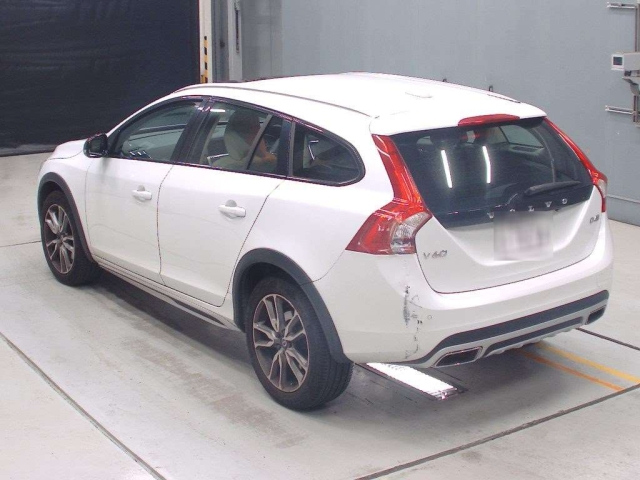 VOLVO V60 2017