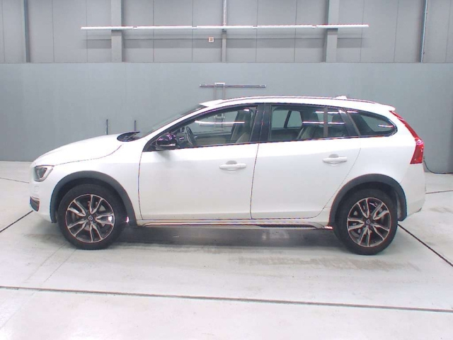 VOLVO V60 2017