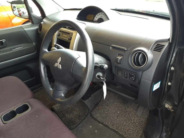 MITSUBISHI TOPPO 2009