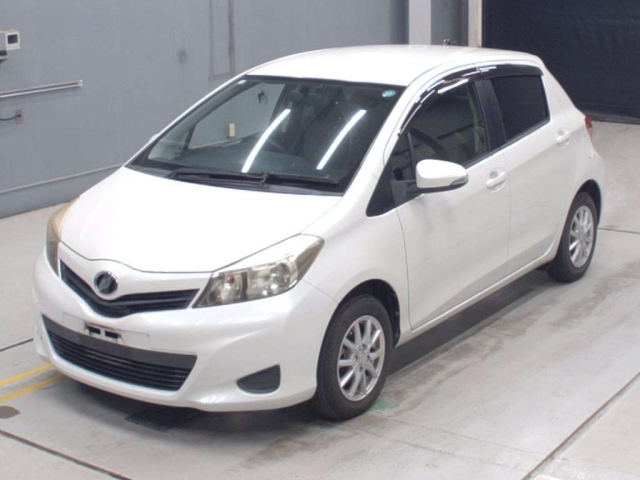TOYOTA VITZ 2012