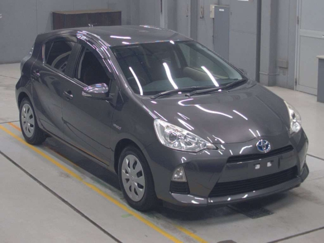 TOYOTA AQUA 2012