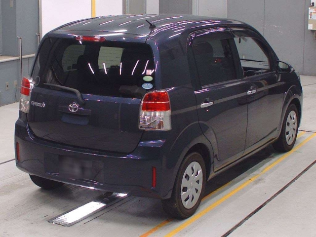 TOYOTA SPADE 2012