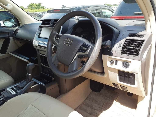TOYOTA LAND CRUISER PRADO 2020