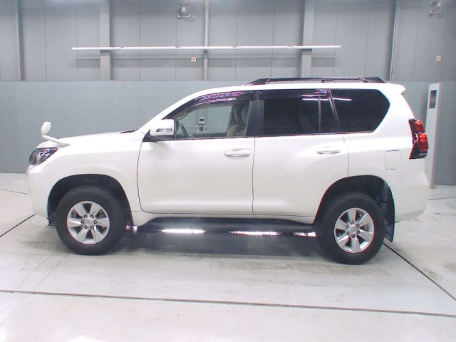 TOYOTA LAND CRUISER PRADO 2020