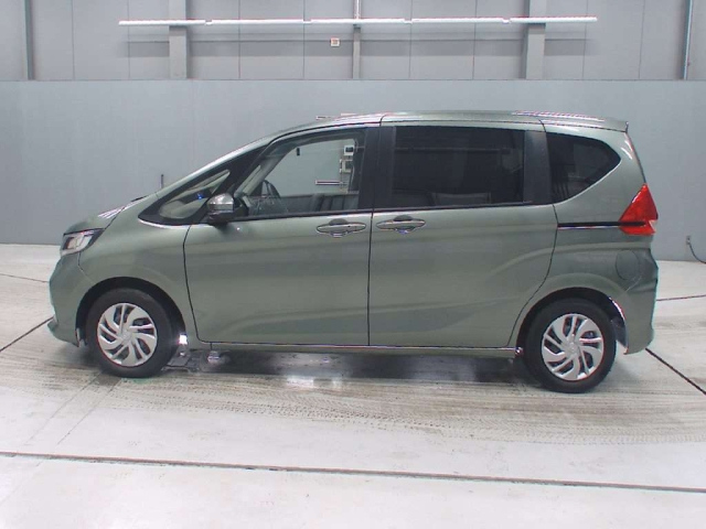 HONDA FREED 2023