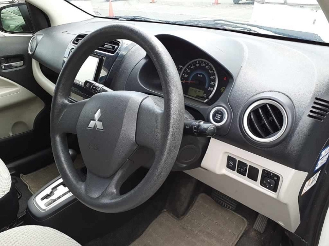 MITSUBISHI MIRAGE 2012