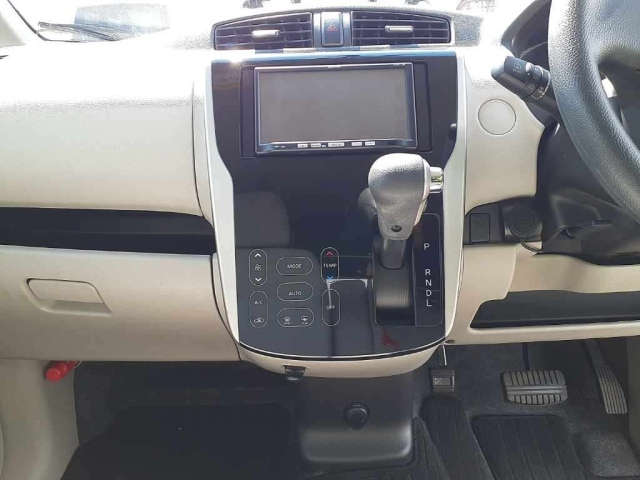 MITSUBISHI EK WAGON 2013
