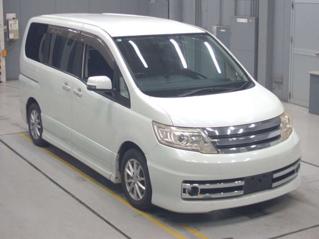 NISSAN SERENA 2010