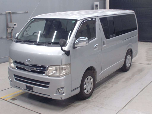 TOYOTA HIACE VAN 2012